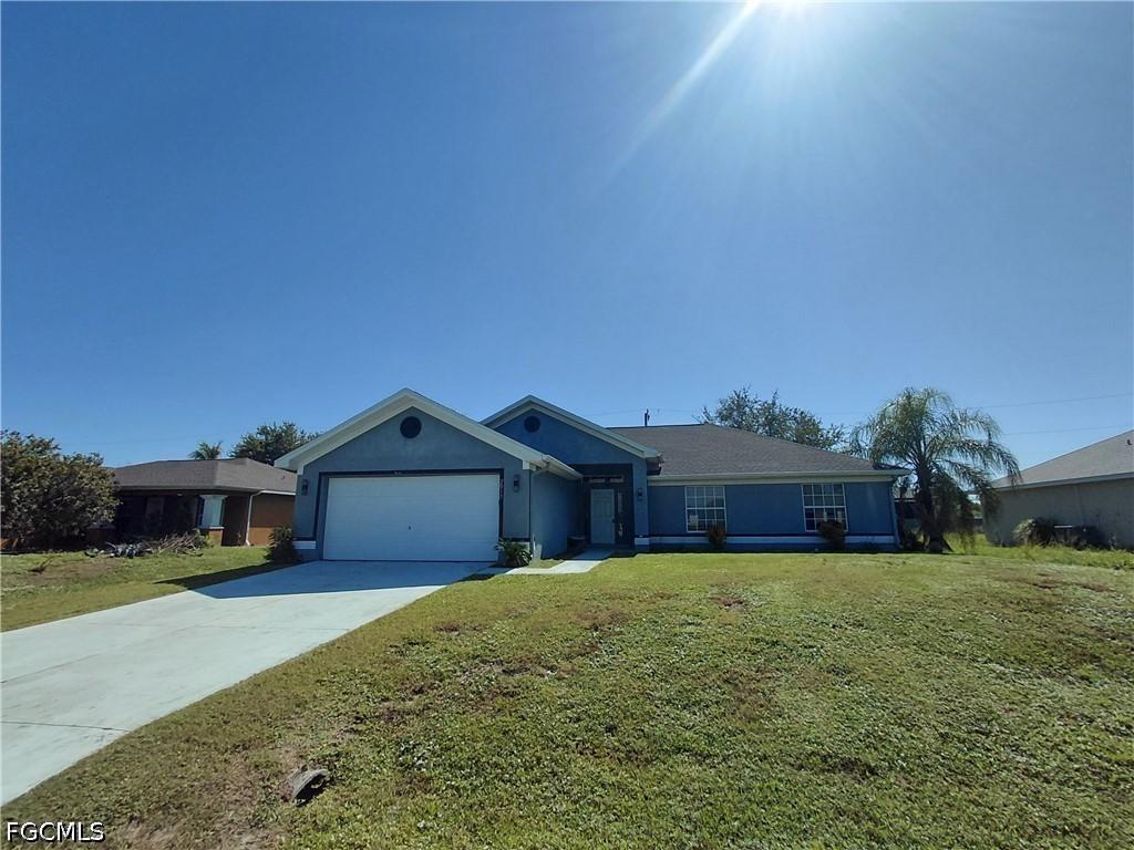 2013 NE 13th Pl., Cape Coral, FL 33909