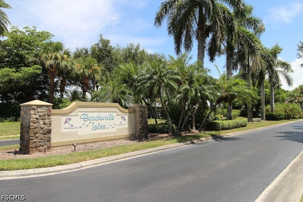 15733 Beachcomber Ave., Fort Myers, FL 33908