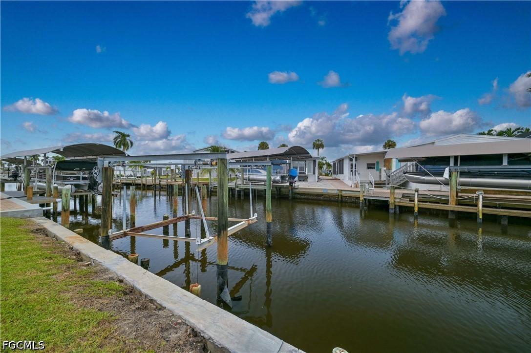 11391 Azalea Ln., Fort Myers Beach, FL 33931