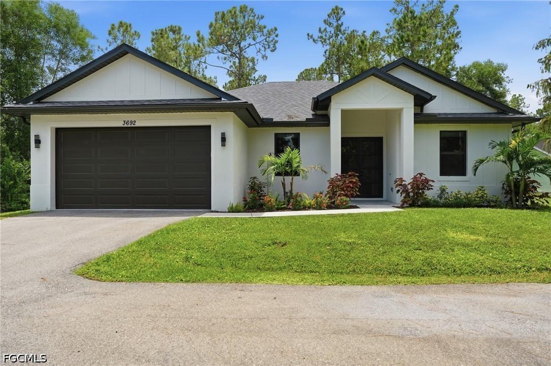 3692 8th Ave., Naples, FL 34117