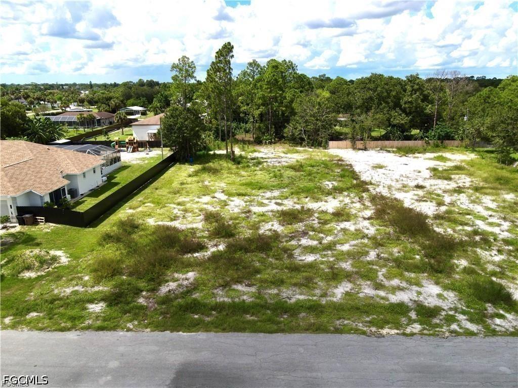 607 Columbus Ave., Lehigh Acres, FL 33972