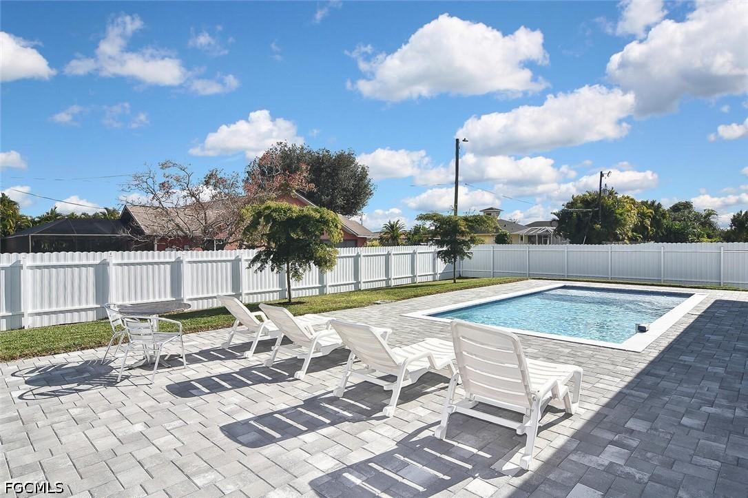 207 SE 2nd Ave., Cape Coral, FL 33990