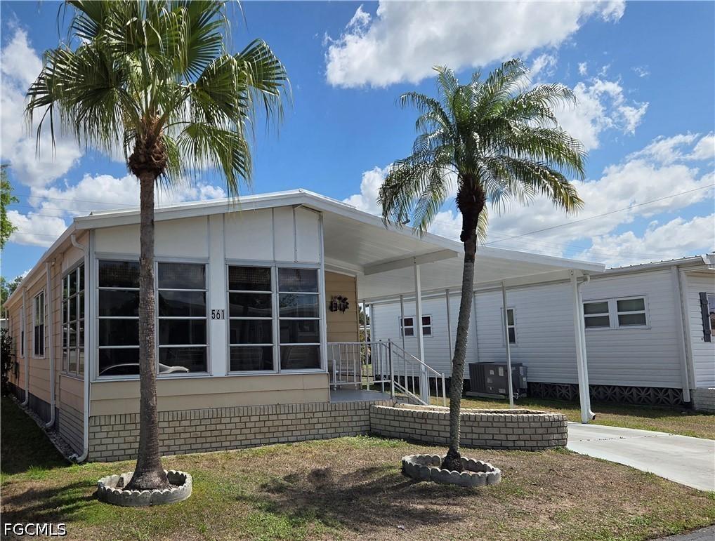 561 Winning Way, North Fort Myers, FL 33917