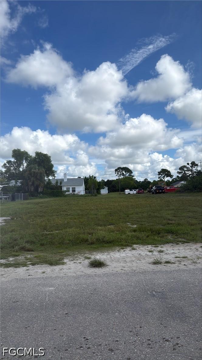 2103 NE 27th Ter., Cape Coral, FL 33909