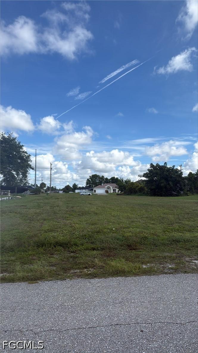 2217 NE 23rd Ter., Cape Coral, FL 33909