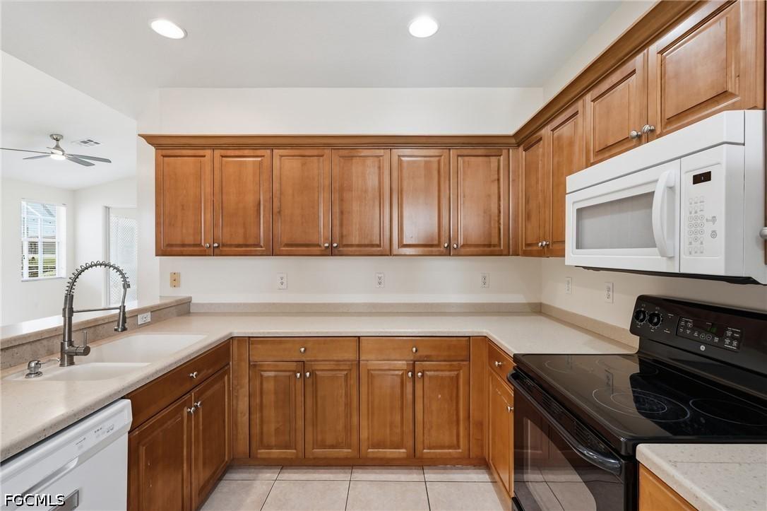 4327 Avian Ave., Fort Myers, FL 33916
