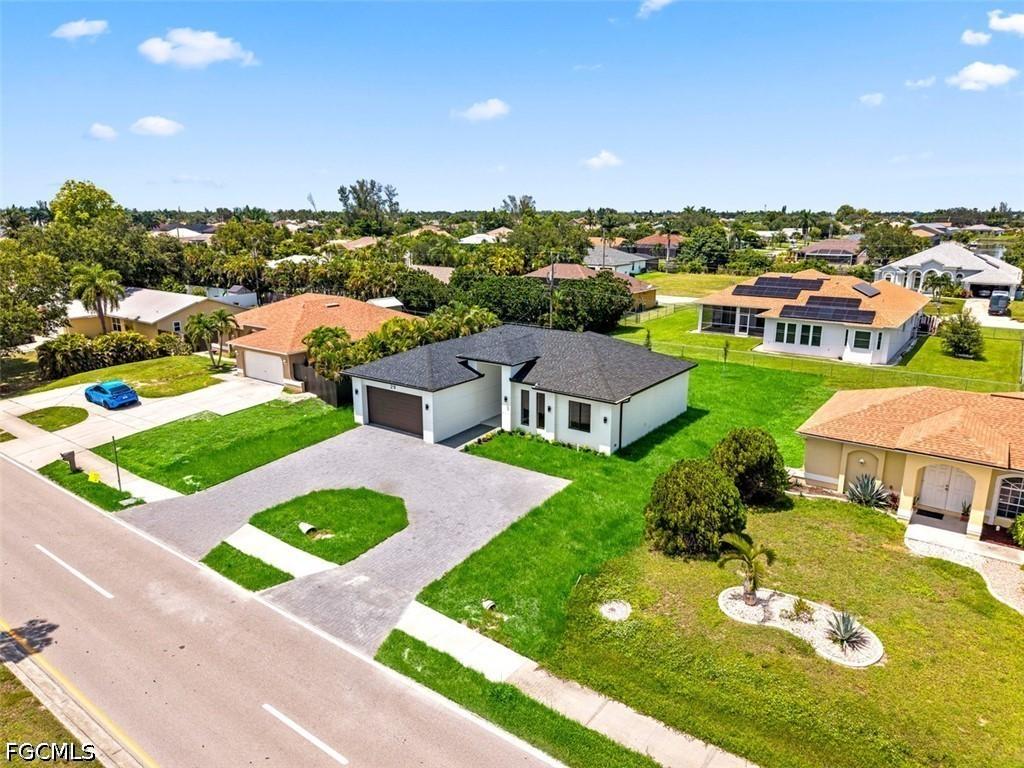 29 SW Trafalgar Pkwy., Cape Coral, FL 33991