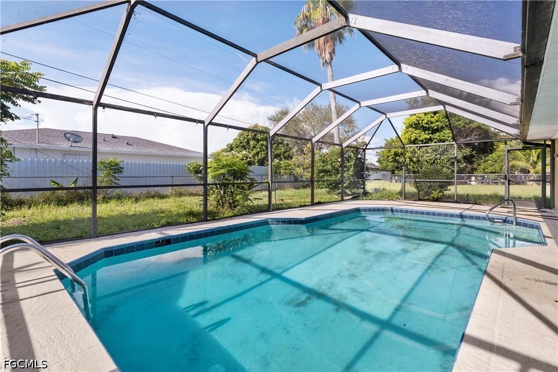 410 SE 2nd St., Cape Coral, FL 33990