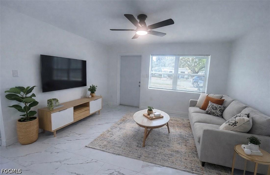 2655 Market St., Fort Myers, FL 33916