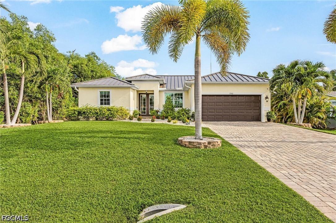 3742 Tangelo Dr., St James City, FL 33956