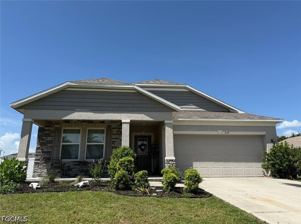 237 SW 31st Ter., Cape Coral, FL 33914