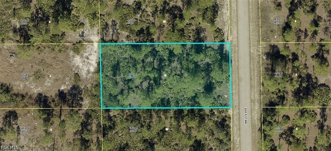 517 Wells Ave., Lehigh Acres, FL 33972