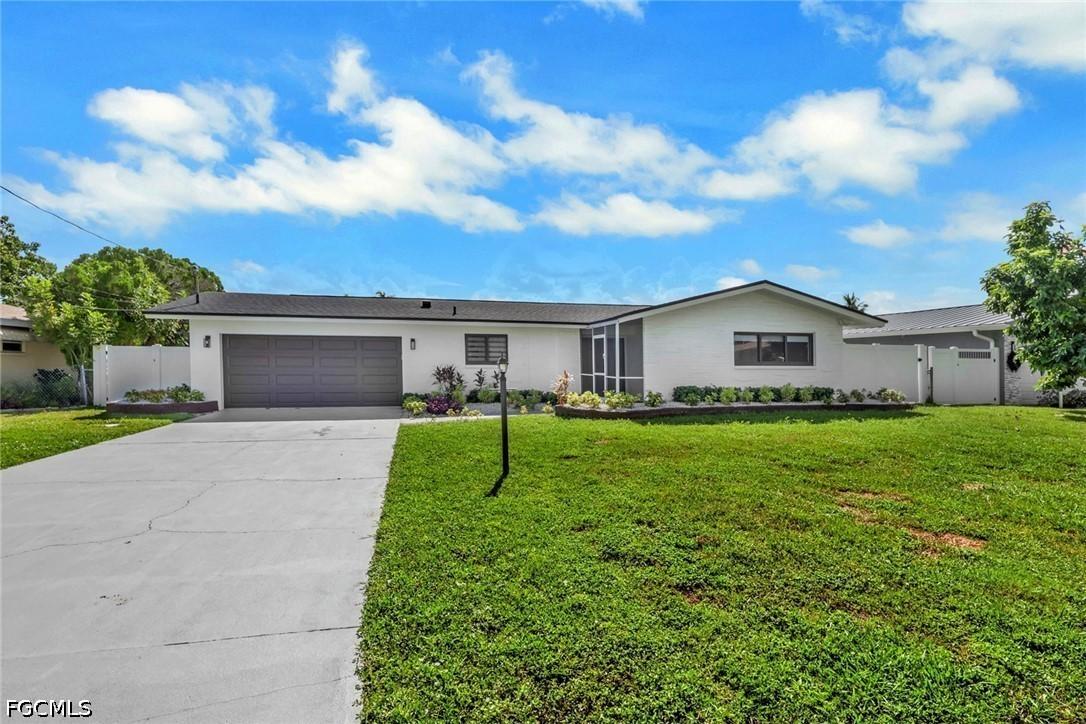 5313 Bayview Ct., Cape Coral, FL 33904