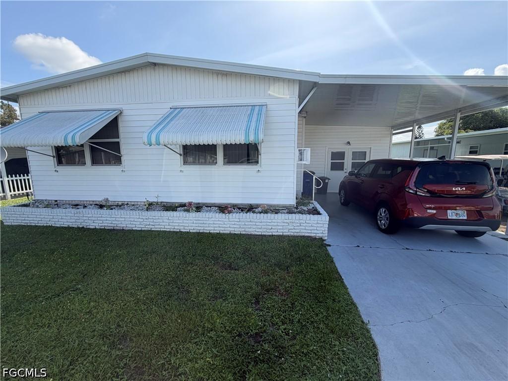 653 Future Dr., North Fort Myers, FL 33917