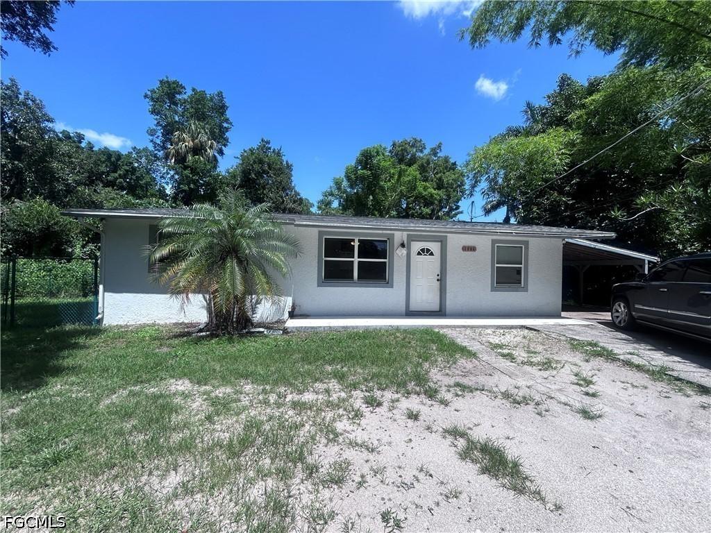 3900 Arnold Dr., Fort Myers, FL 33916