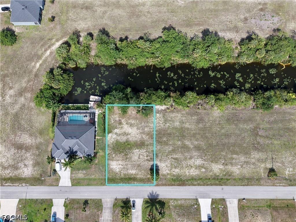 2007 NE 18th Pl., Cape Coral, FL 33909