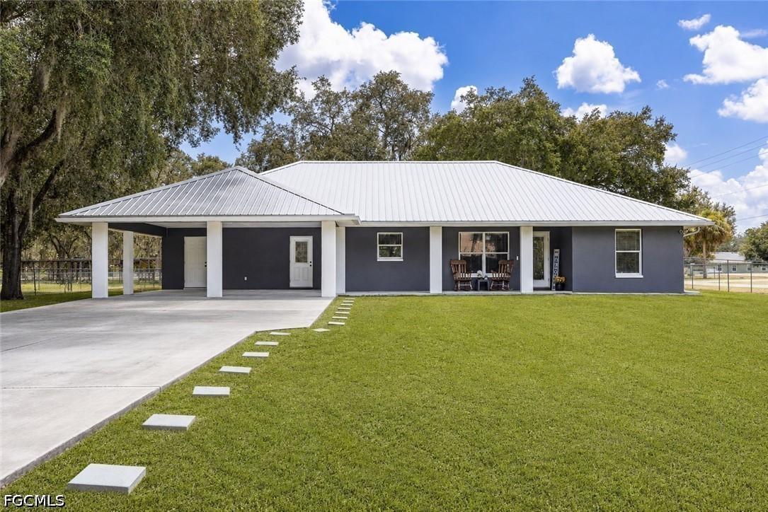 311 S Oak St., Labelle, FL 33935