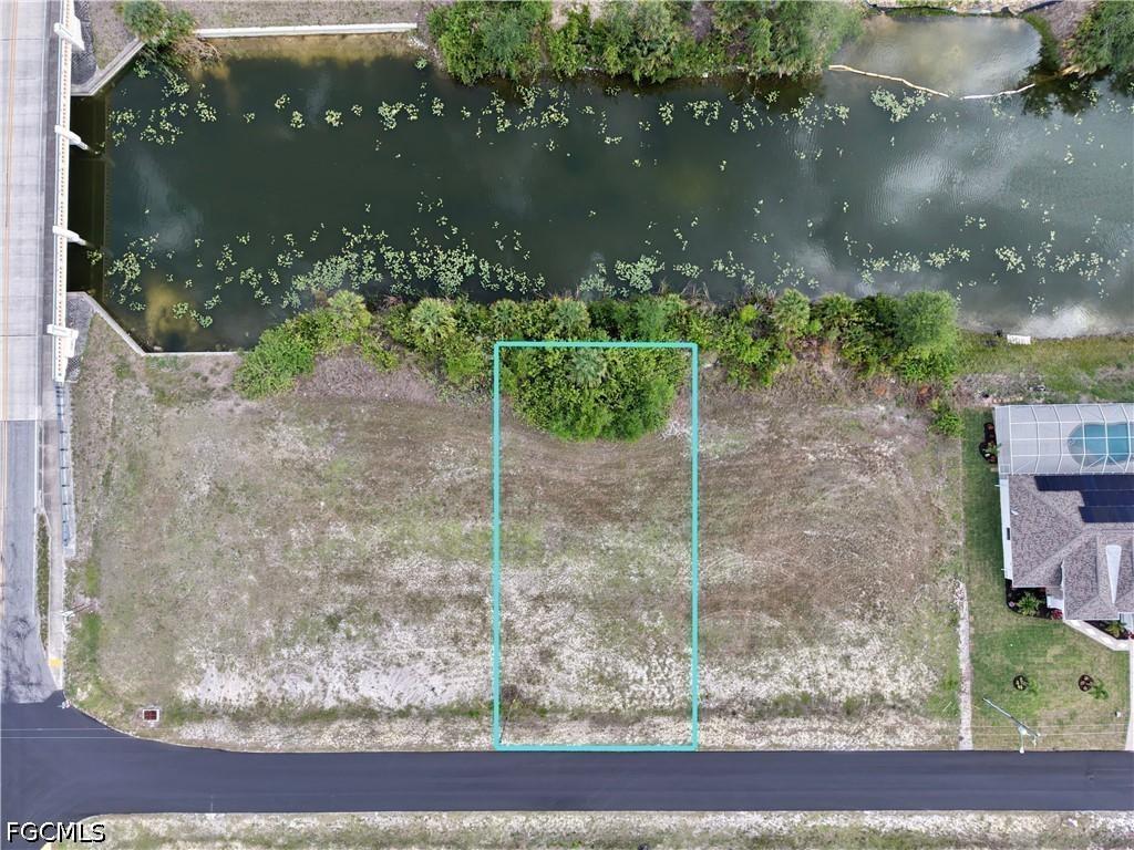 1404 NE 23rd Ter., Cape Coral, FL 33909