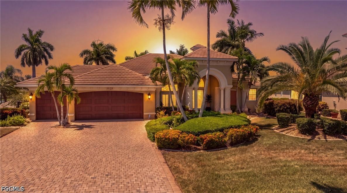 1925 Harbour Cir., Cape Coral, FL 33914