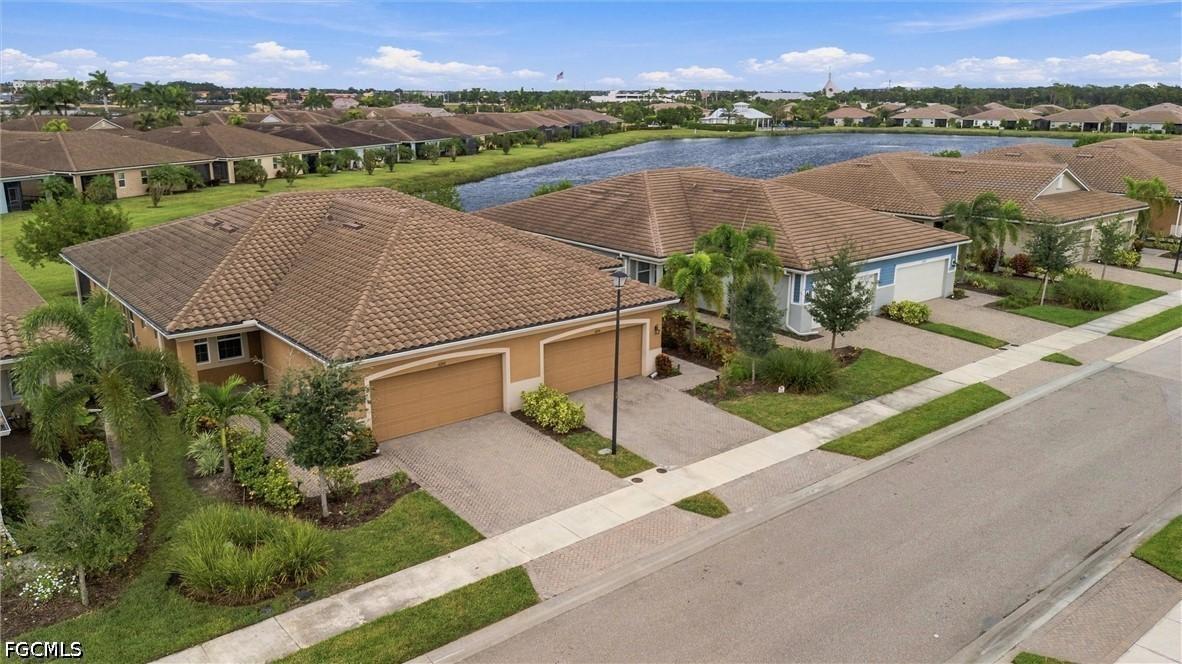 10360 Bonavie Cove Dr., Fort Myers, FL 33966