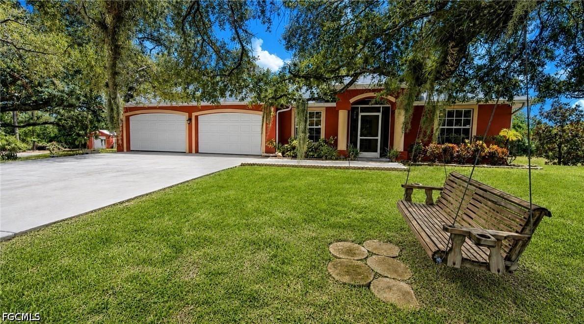2004 Abbott Ave., Alva, FL 33920