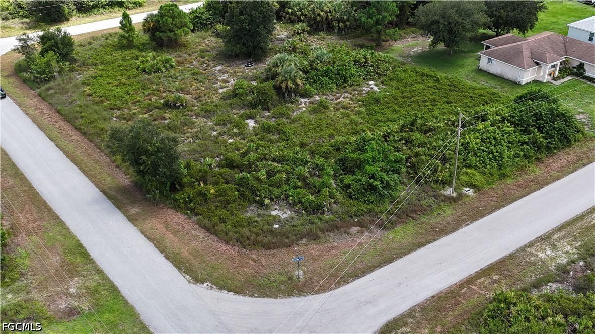911 Martha Ave., Lehigh Acres, FL 33974