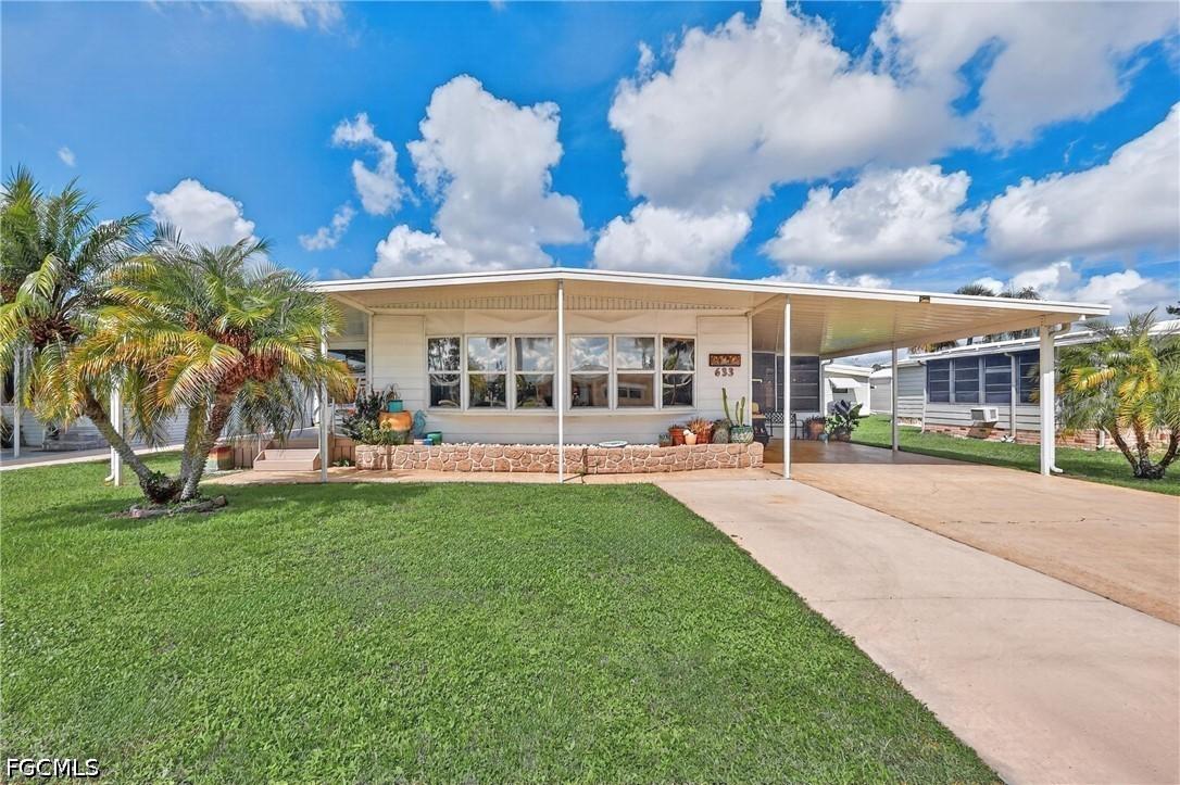 633 Forest Palm Ct., North Fort Myers, FL 33917