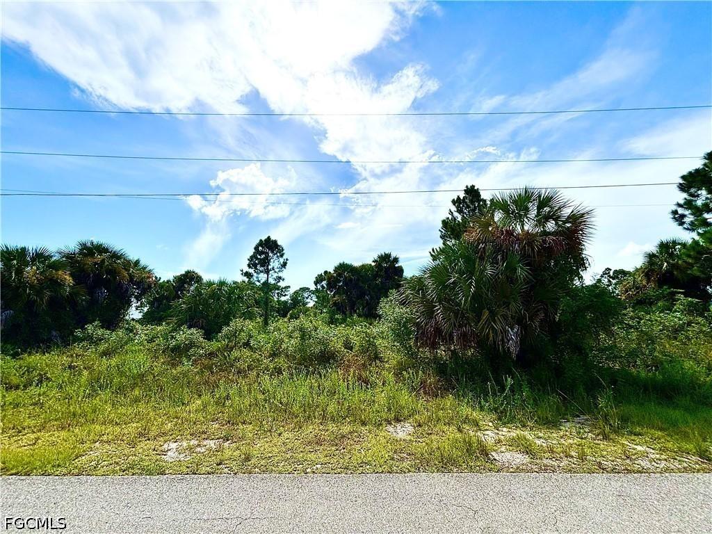 512 Herrin Ave., Lehigh Acres, FL 33974
