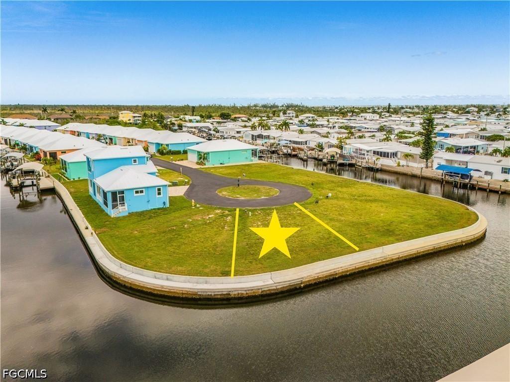 2951 Trawler Ln., St James City, FL 33956