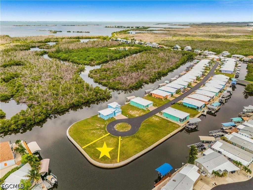 2950 Trawler Ln., St James City, FL 33956
