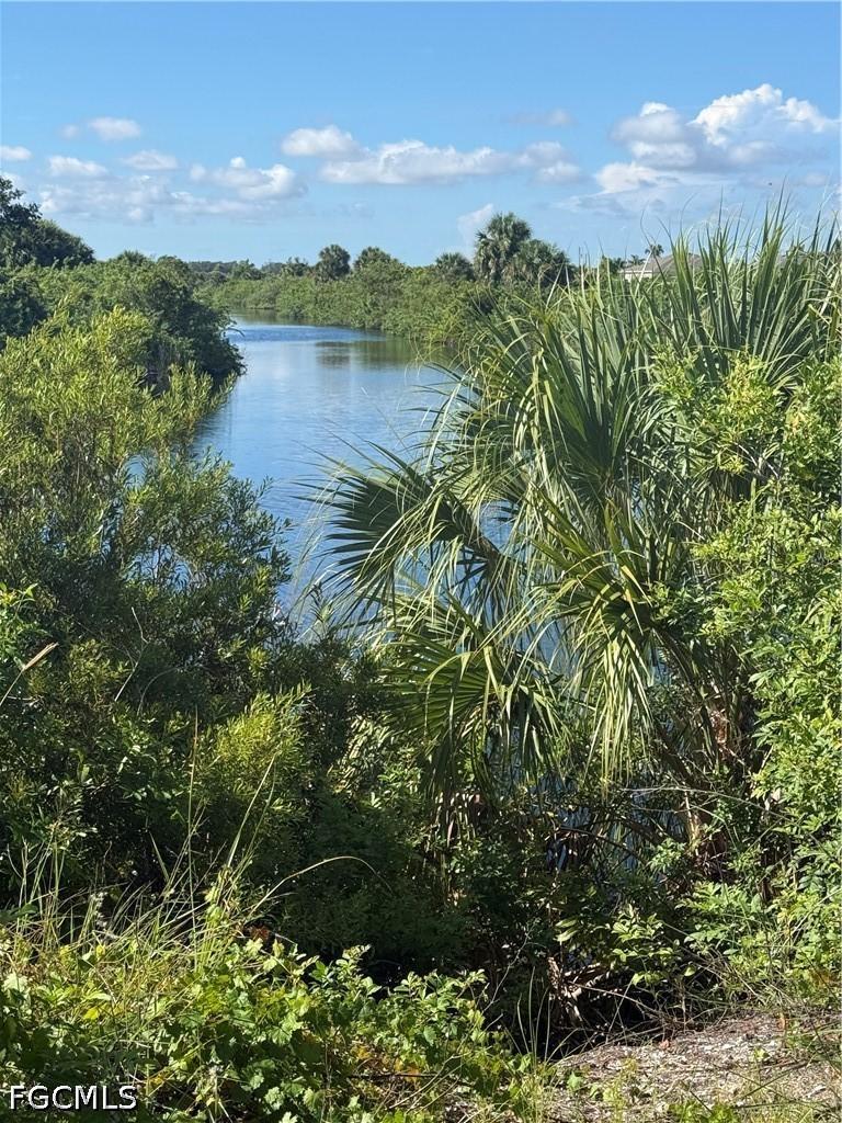 3714 NW 41st Ln., Cape Coral, FL 33993