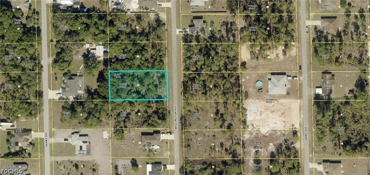 709 Wellington Ave., Lehigh Acres, FL 33972