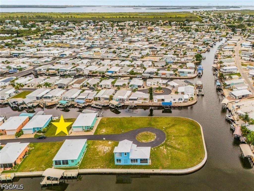 3018 Trawler Ln., St. James City, FL 33956