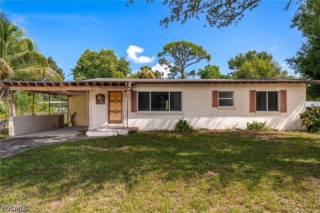 122 Evergreen Rd., North Fort Myers, FL 33903