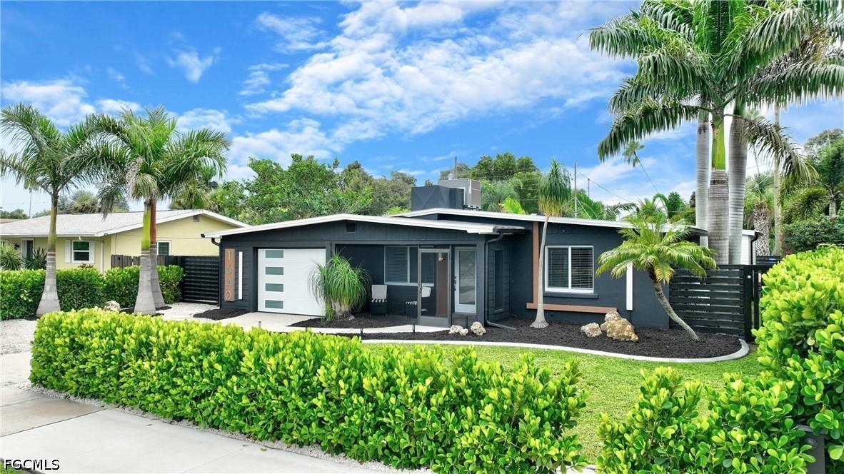 1640 Oakley Ave., Fort Myers, FL 33901