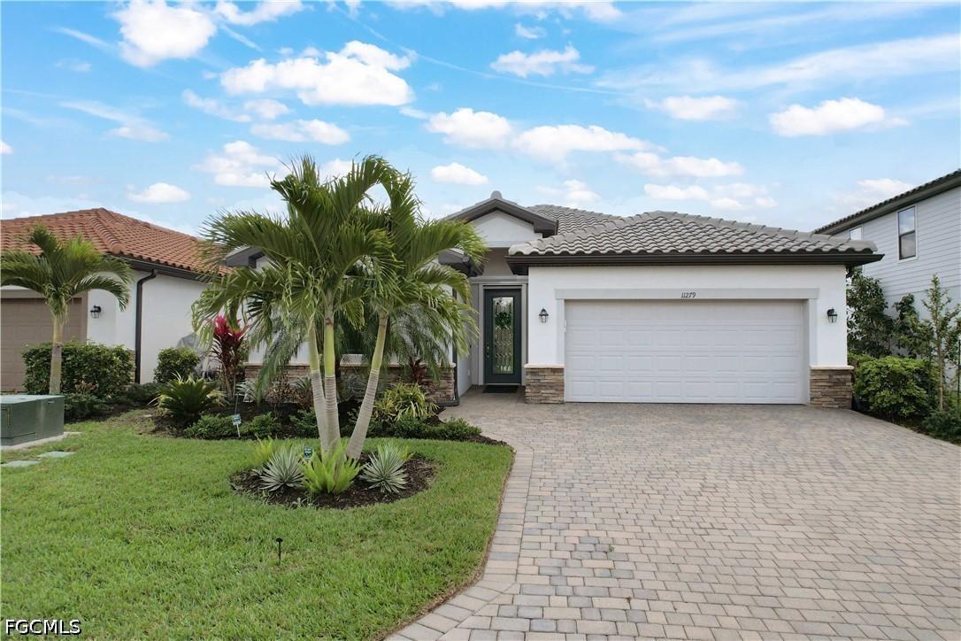 11279 Shady Lake Run, Fort Myers, FL 33913