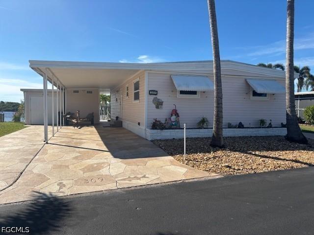309 Shoreland Dr., Fort Myers, FL 33905