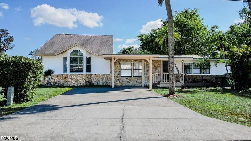 599 Carolina Ave., Fort Myers, FL 33905