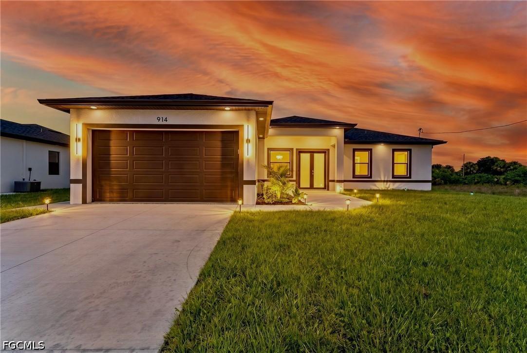 914 Manresa Ave., Lehigh Acres, FL 33974