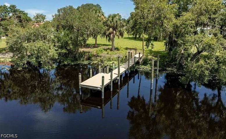 16520 Oakview Cir., Alva, FL 33920