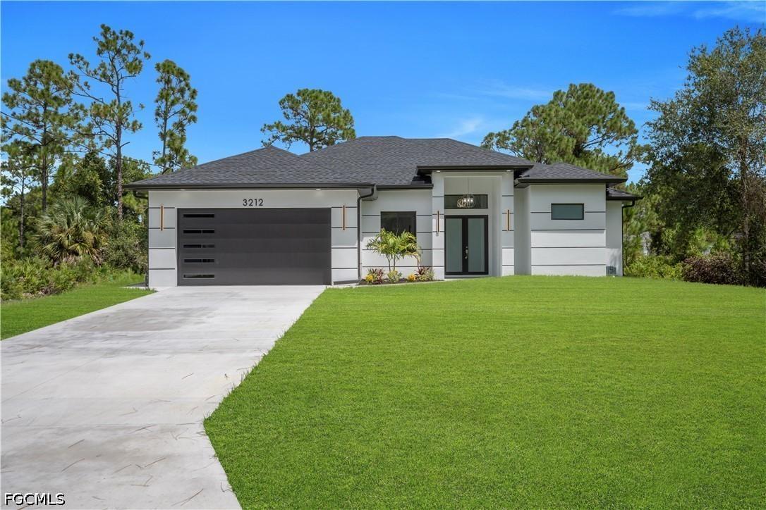 3212 33rd St., Lehigh Acres, FL 33971