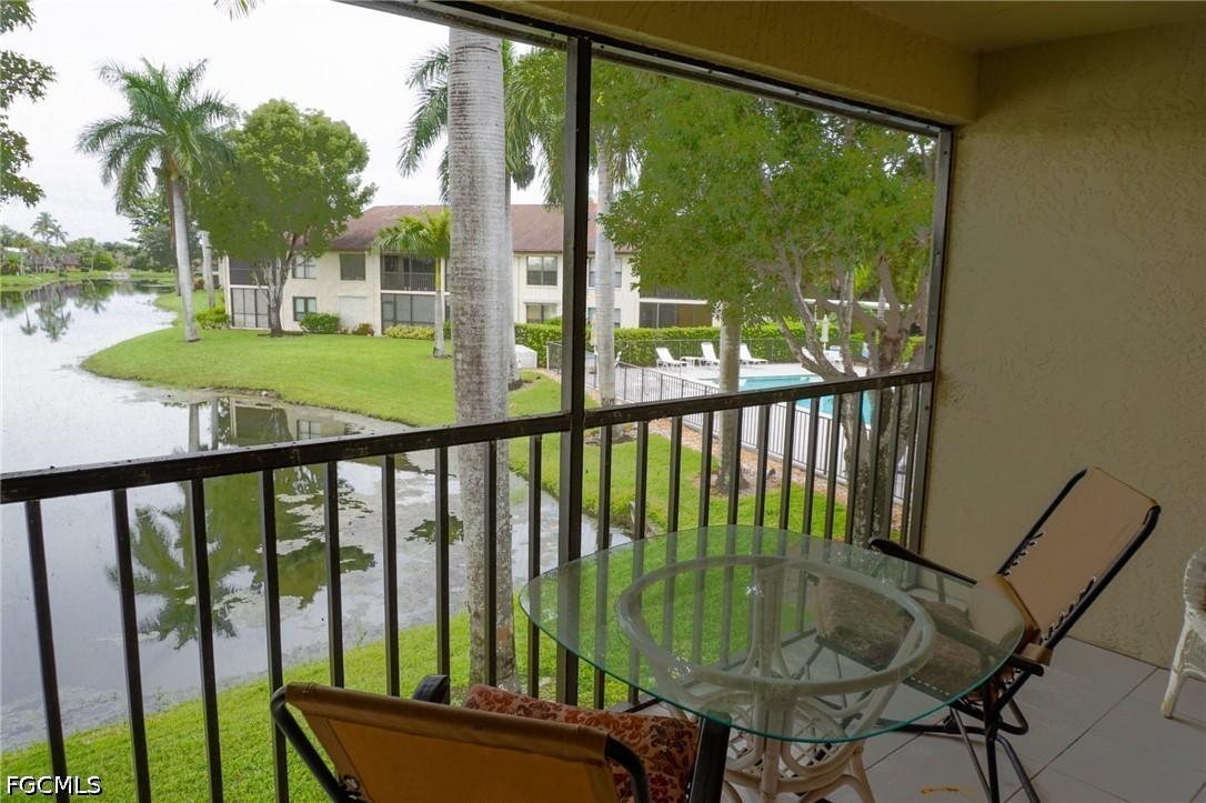 4510 Chantelle Dr. #J204, Naples, FL 34112