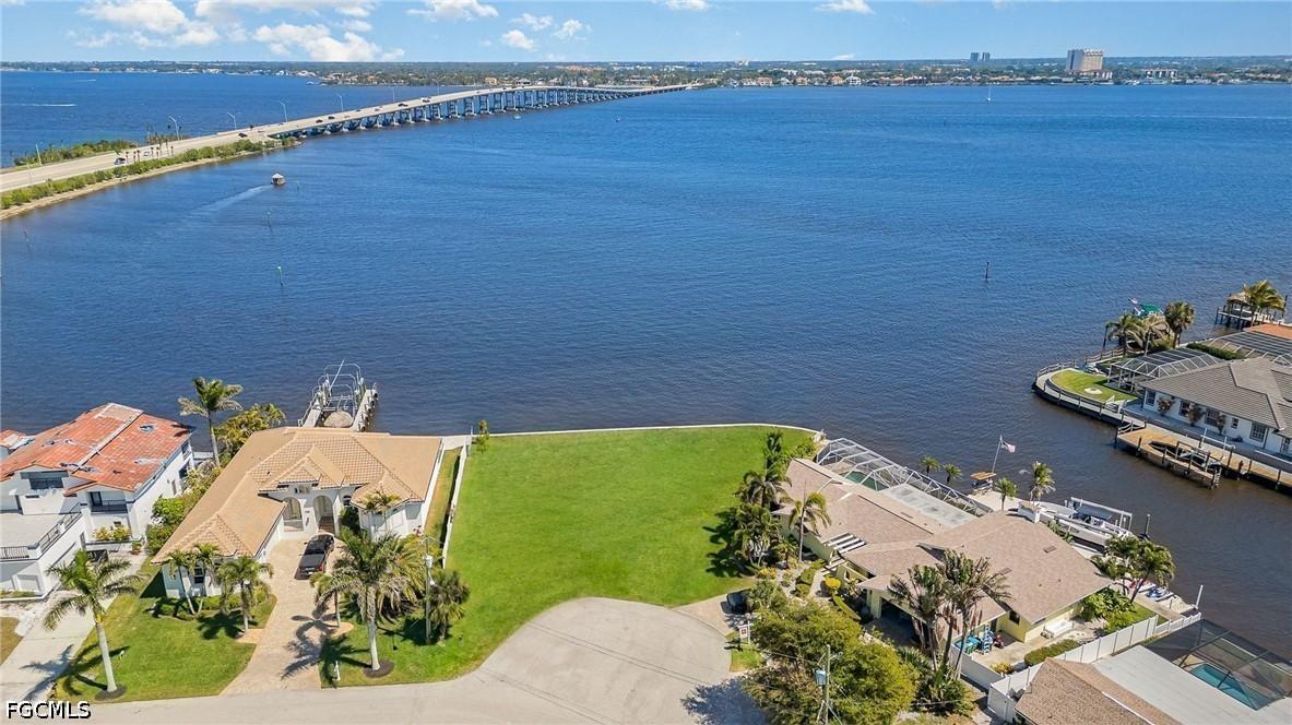1750 Sandy Cir., Cape Coral, FL 33904