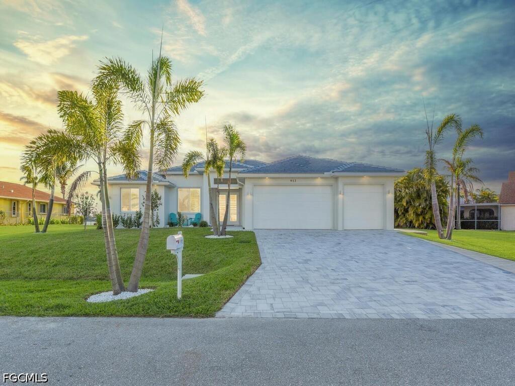 912 SW 4th Pl., Cape Coral, FL 33991