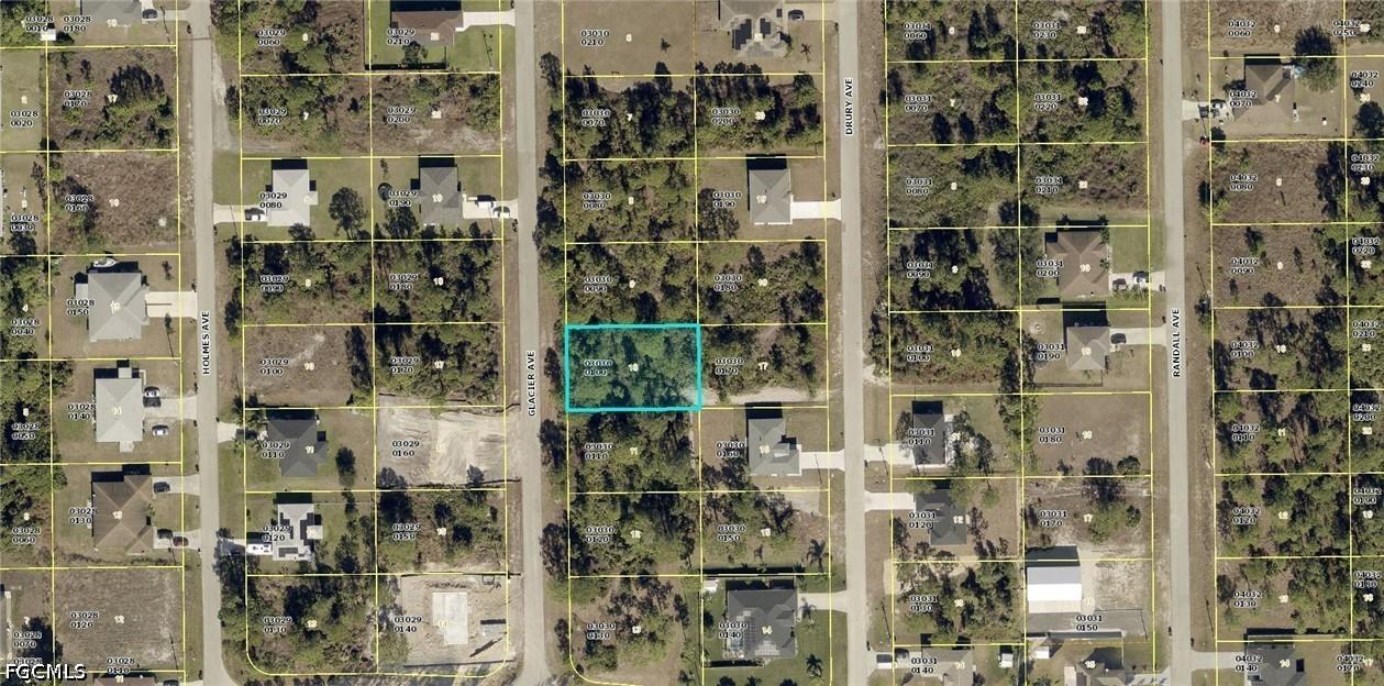 723 Glacier Ave., Lehigh Acres, FL 33974