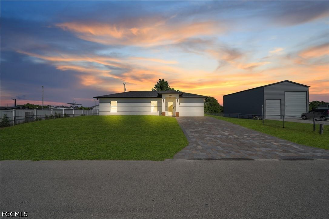 747 Fleming Ave., Lehigh Acres, FL 33974