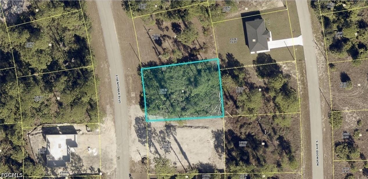 453 Eisenhower Blvd., Lehigh Acres, FL 33974