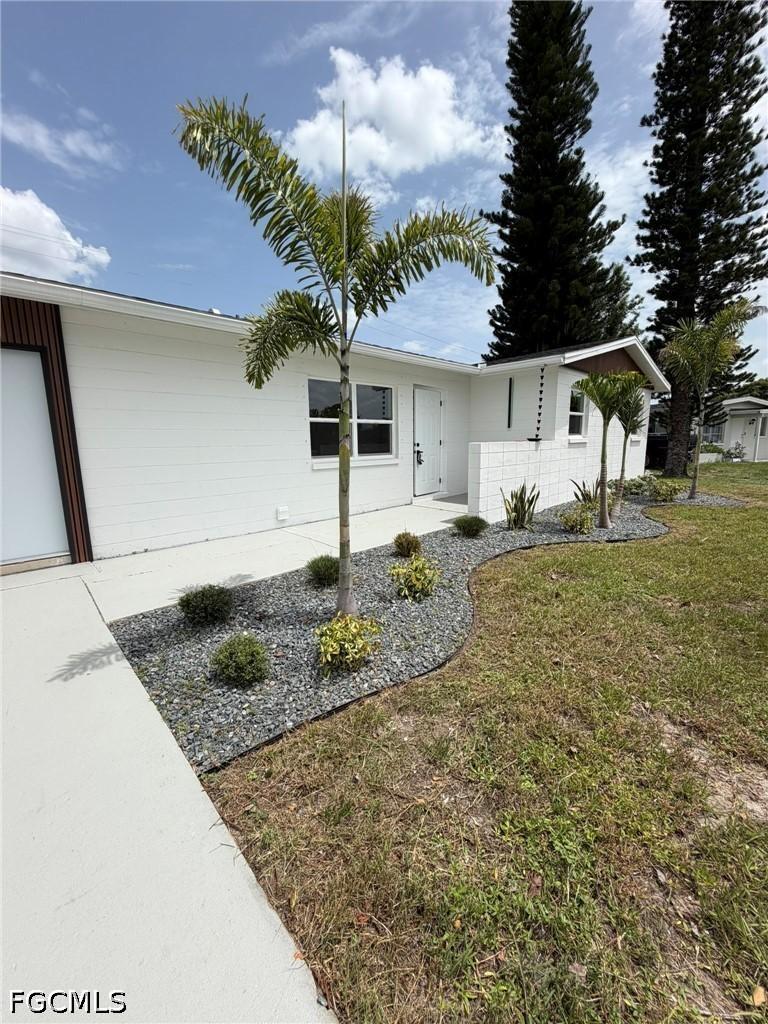 124 Andros St., Lehigh Acres, FL 33936