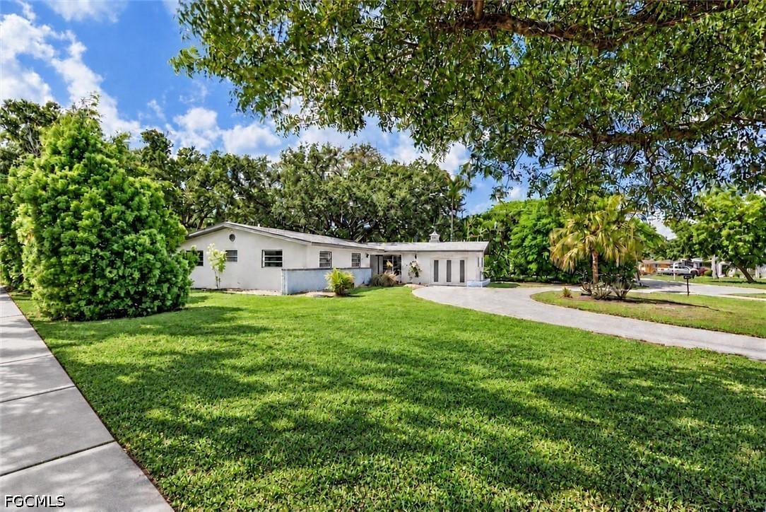 1380 Stadler Dr., Fort Myers, FL 33901