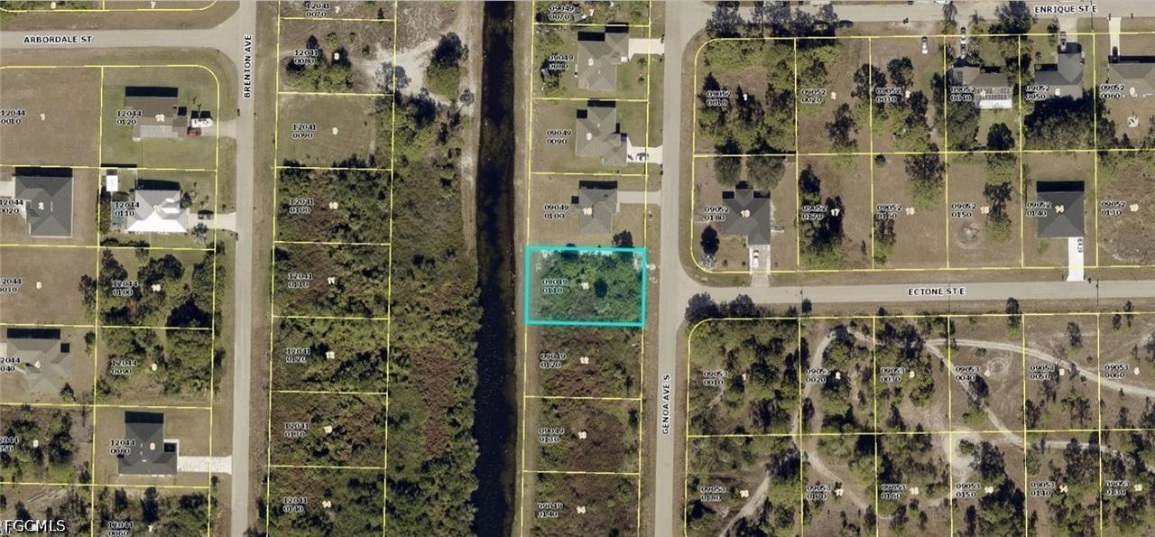 1020 Genoa Ave., Lehigh Acres, FL 33974